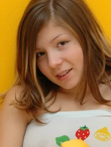 Young Emily from Babesbank